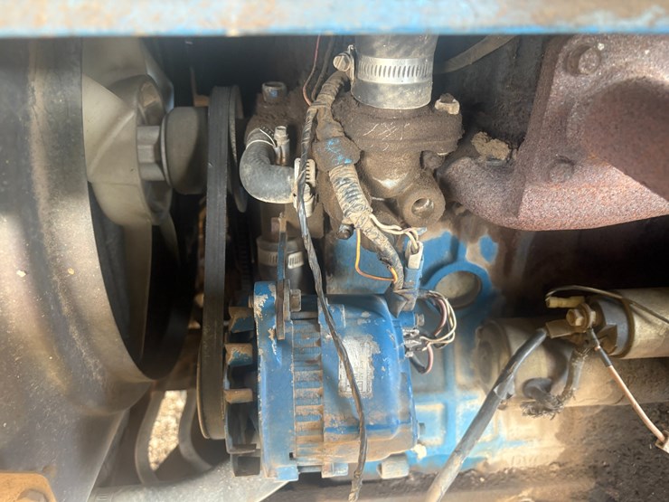 1993-ford-1720-image-12