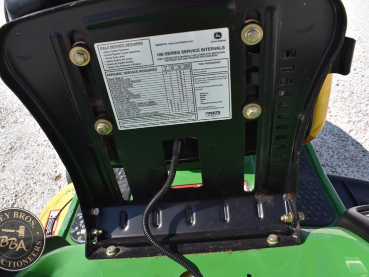 john-deere-102-image-23