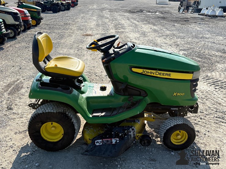 john-deere-x300-image-4