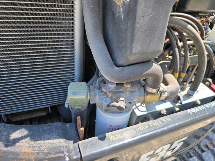 2012-bobcat-e35-image-72