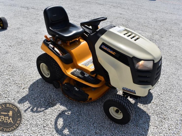 cub-cadet-ltx1042-image-12