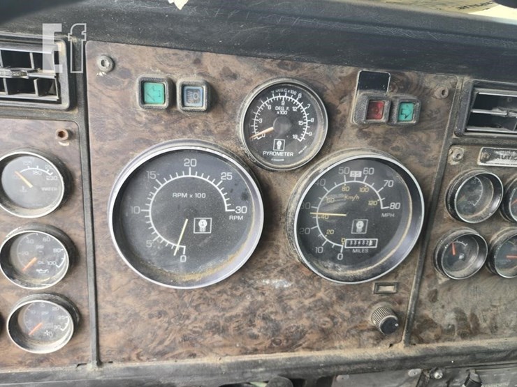1989-kenworth-t600-image-27