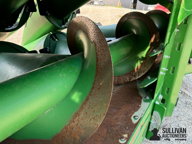 2023-john-deere-c12f-image-19