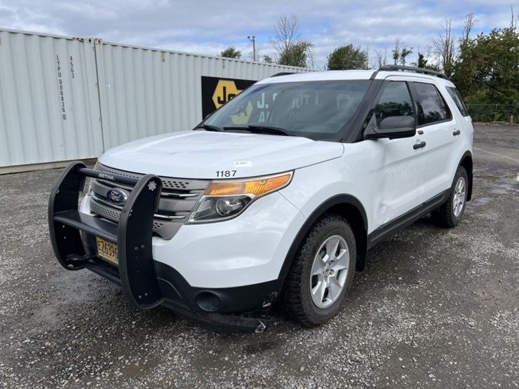 2014-ford-explorer-image-1