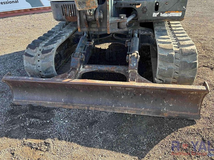 2016-bobcat-e85-image-10