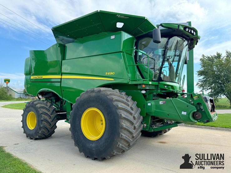 2014-john-deere-s690-image-3