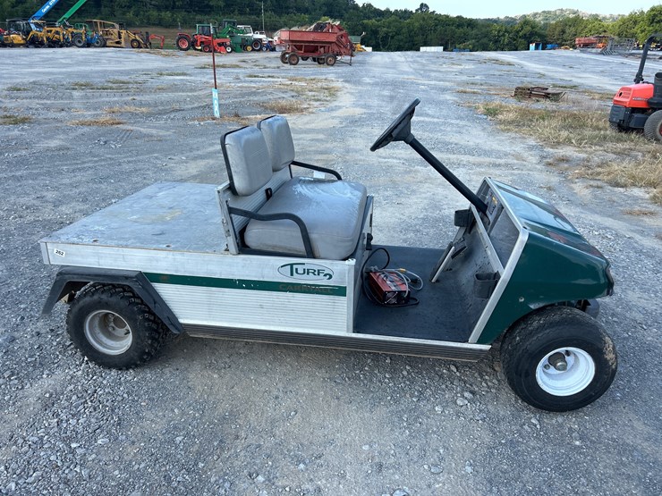 club-car-turf-2-image-3
