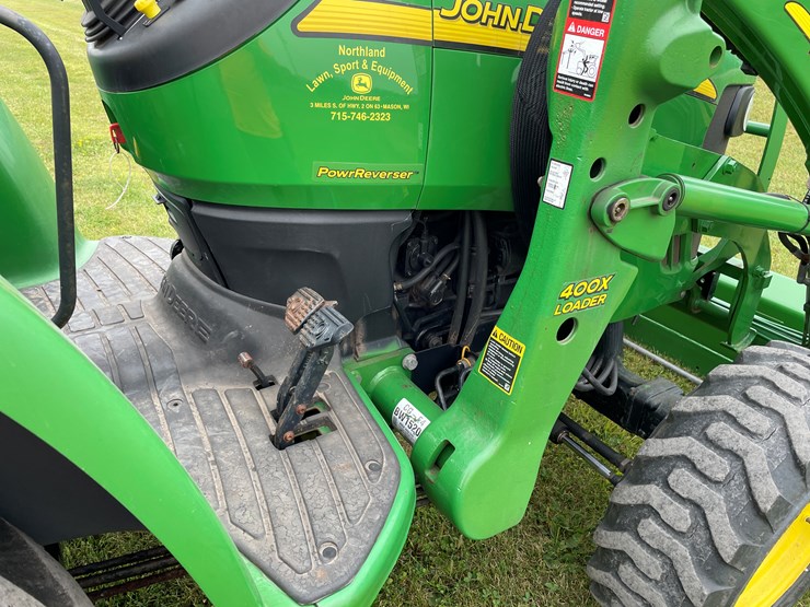 2011-john-deere-4120-image-26