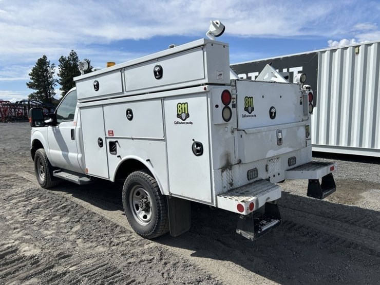 2015-ford-f350-sd-image-3
