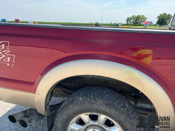 2013-ford-f250-lariat-image-19