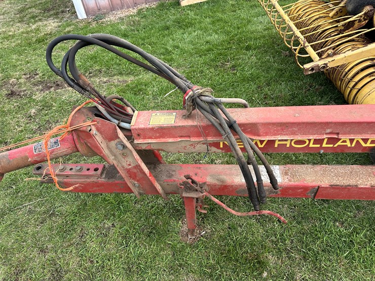 new-holland-790-image-12