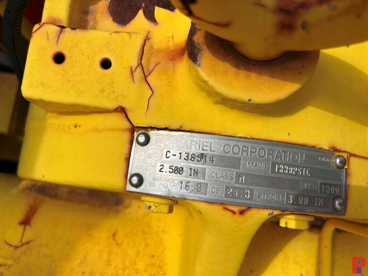 2013-john-deere-b-image-11