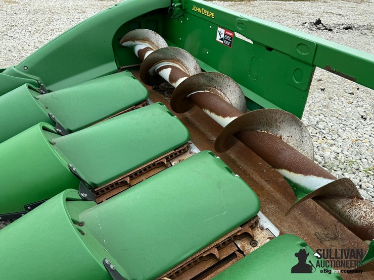 2018-john-deere-708c-image-12