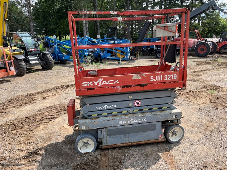 2015-skyjack-sjiii3219-image-4