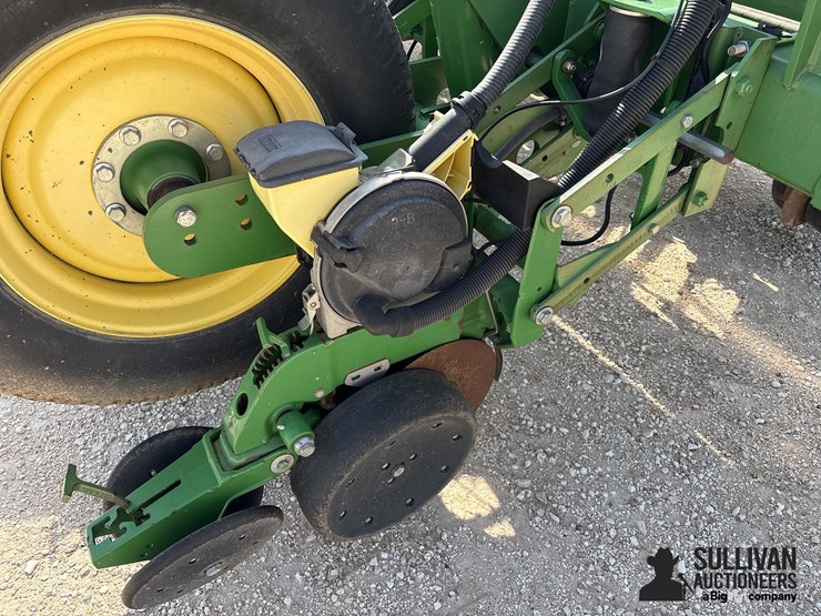 2012-john-deere-1770nt-image-13