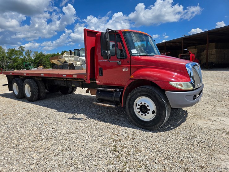 2003-international-durastar-4400-image-52