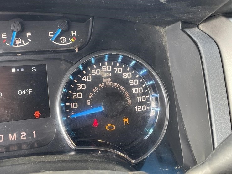 2013-ford-f150-xlt-image-32