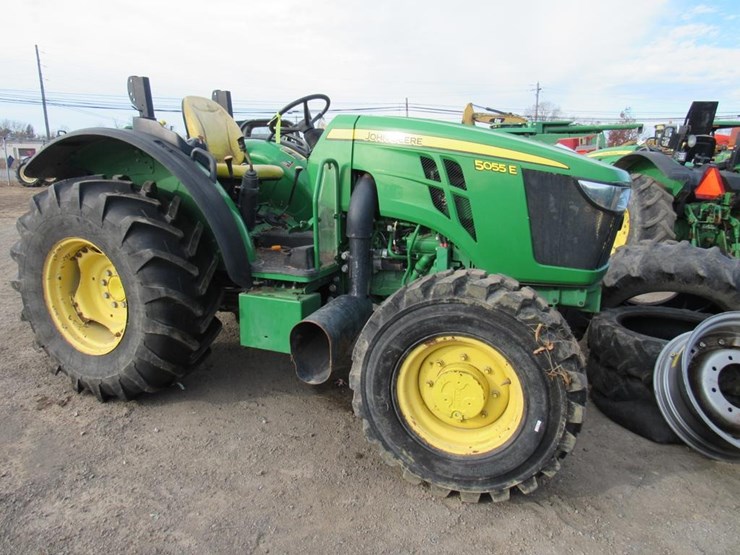 2021-john-deere-5055e-image-5