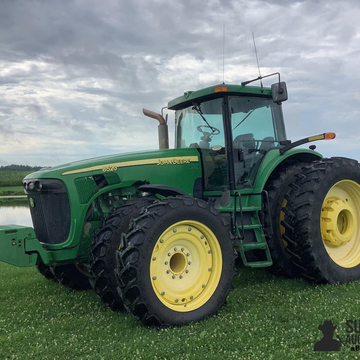 2002 JOHN DEERE 8520