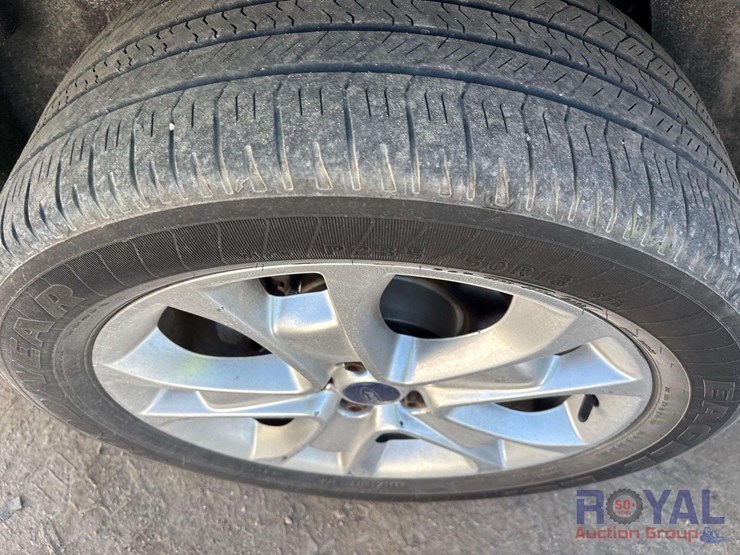 2014-ford-escape-image-25