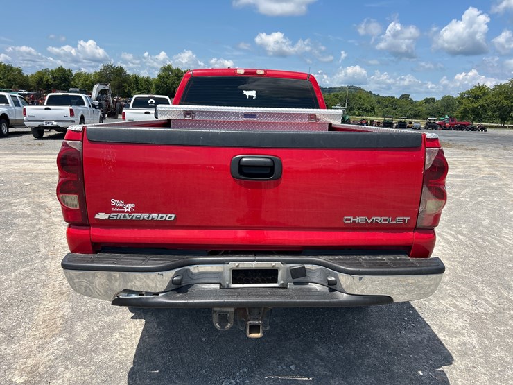 2003-chevrolet-2500hd-image-6