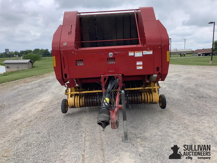 new-holland-br7090-image-2