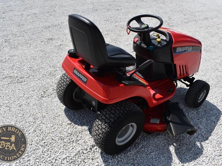 snapper-lt200-image-9