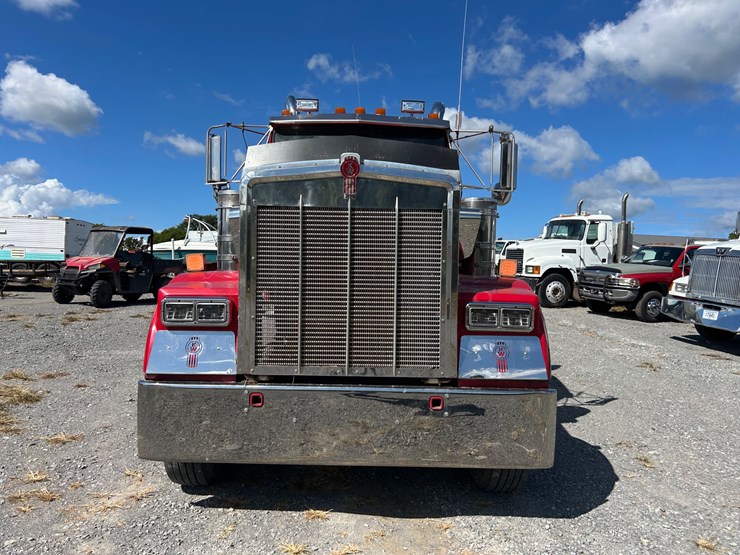 kenworth-w900-image-5