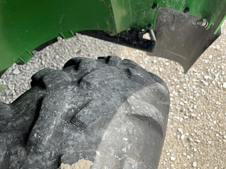 john-deere-gator-image-18