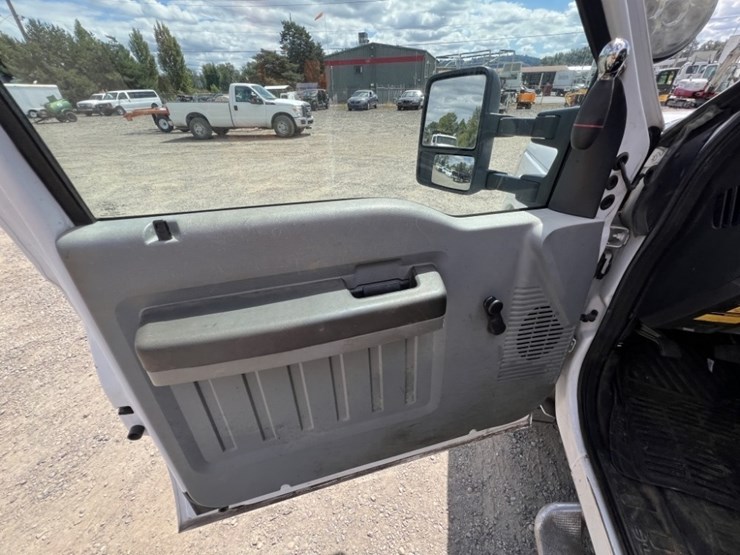 2016-ford-f350-sd-image-18