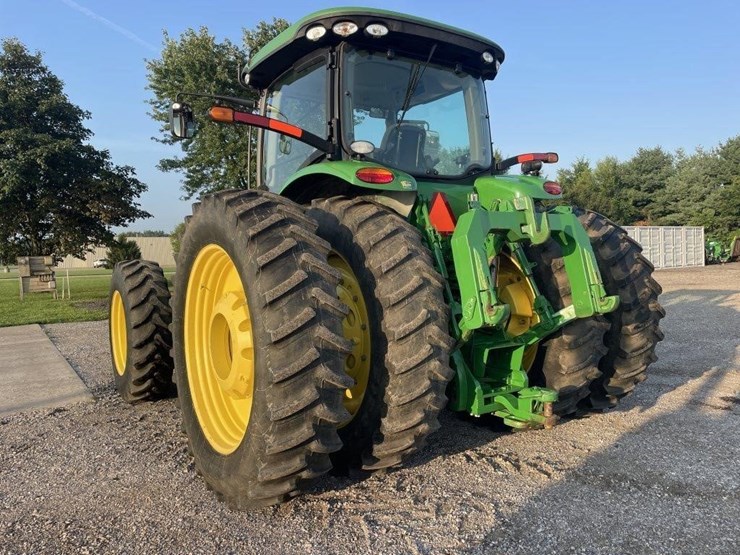 2011-john-deere-8310r-image-3