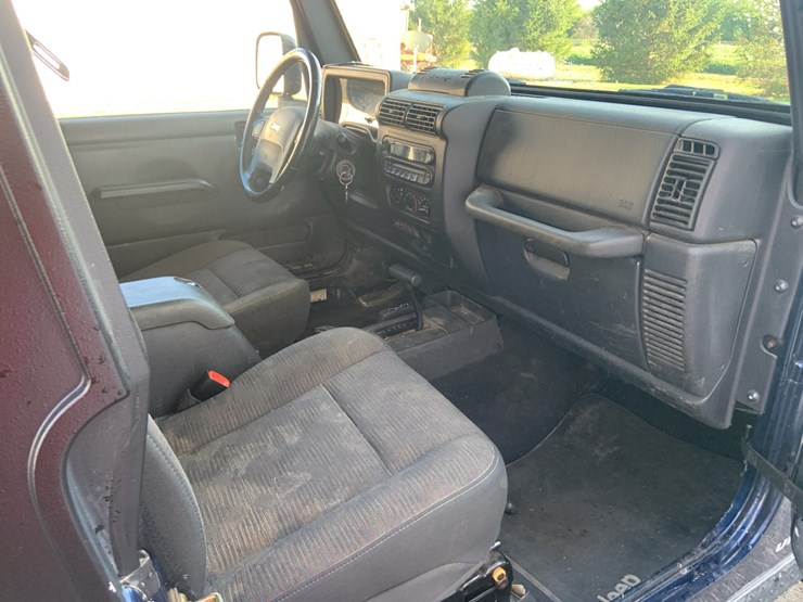 2005-jeep-rubicon-image-14