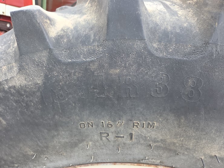 1970-ih-1456-tractor-image-21