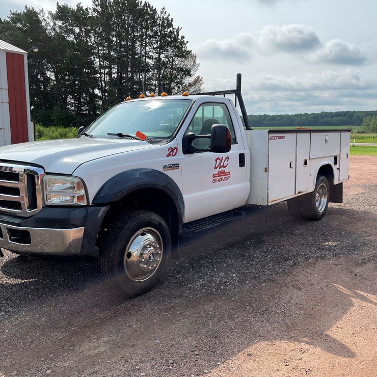 2006 FORD F550 XL