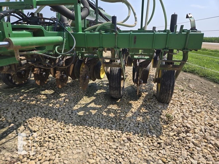 john-deere-7000-image-6