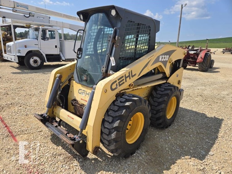 gehl-v330-image-1