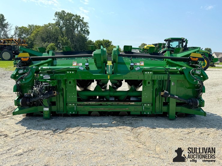 2023-john-deere-c12f-image-5