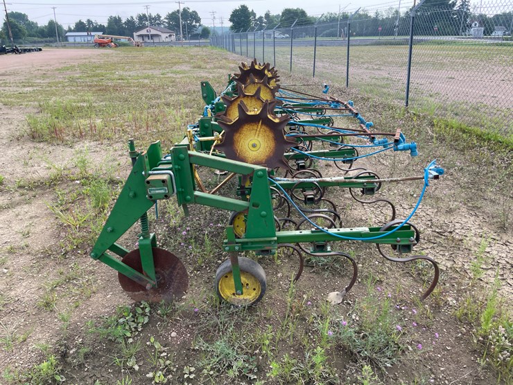 john-deere-825-image-6