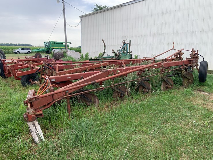 ih-710-plow-7-bottom-image-2