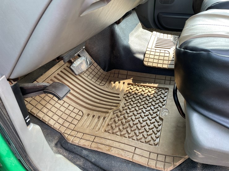 2006-ford-f550-xl-image-11