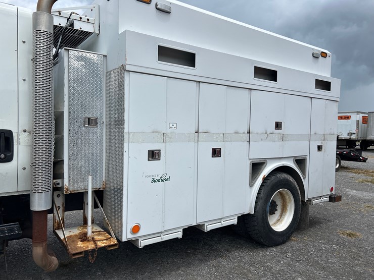 2014-international-durastar-4400-image-10
