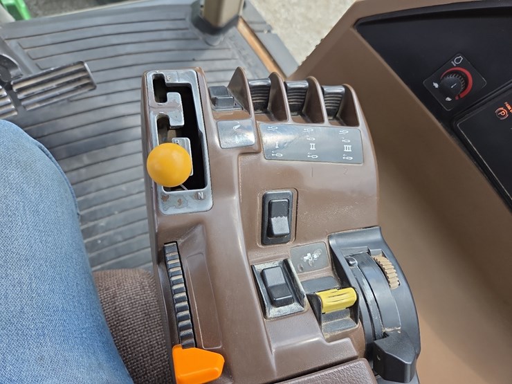 john-deere-8310-image-44