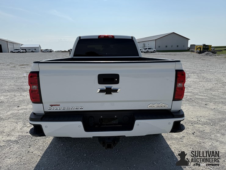 2017-chevrolet-3500hd-image-6