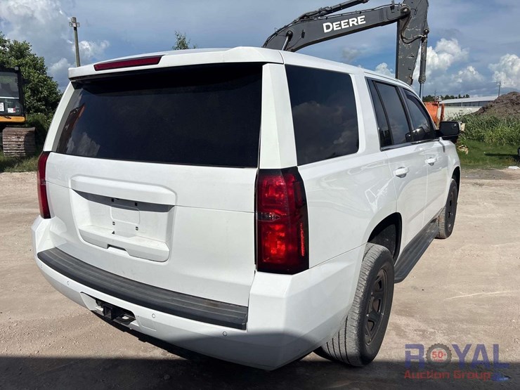 2019-chevrolet-tahoe-image-3