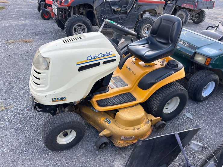 cub-cadet-lt1050-image-3