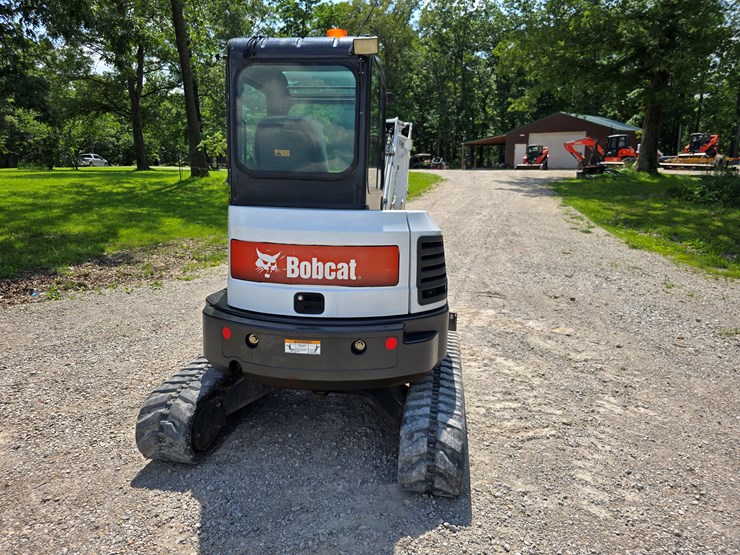 2012-bobcat-e35-image-20