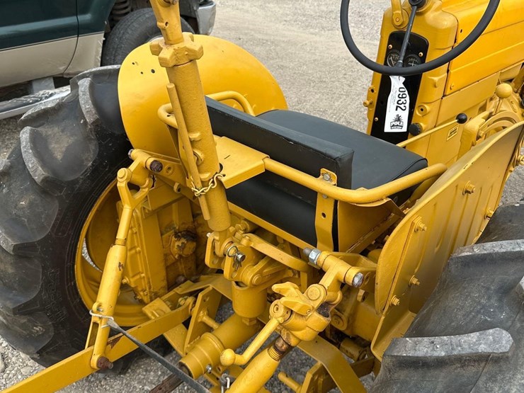 john-deere-320u-image-9