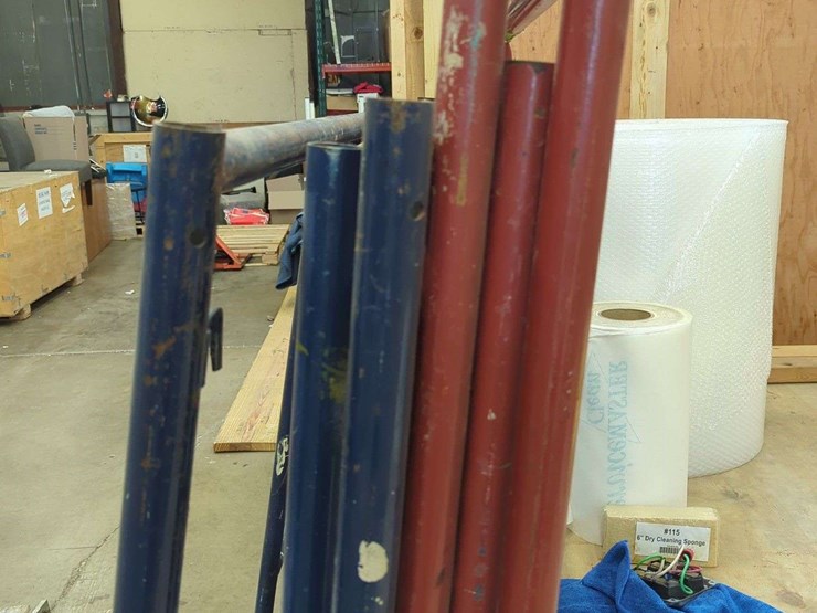 scaffolding-and-planks-lot-image-2