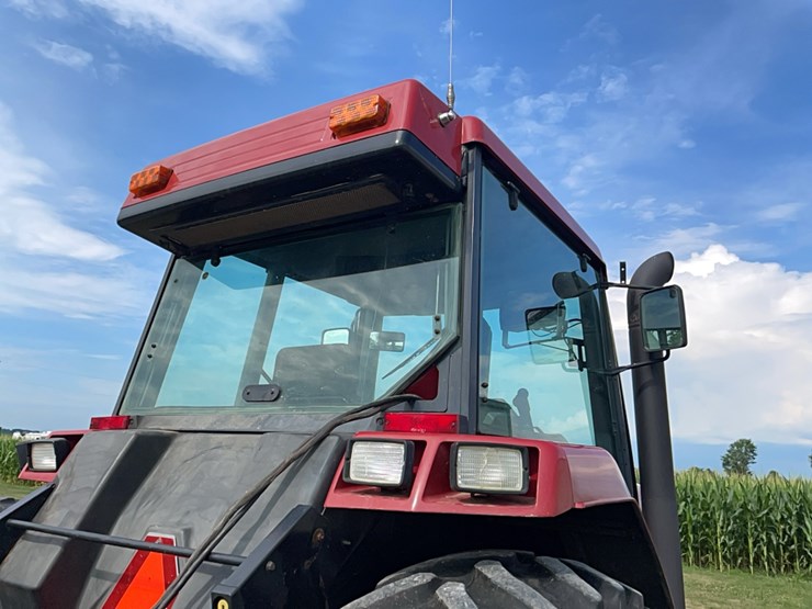 1994-cih-7230-magnum-tractor-image-26