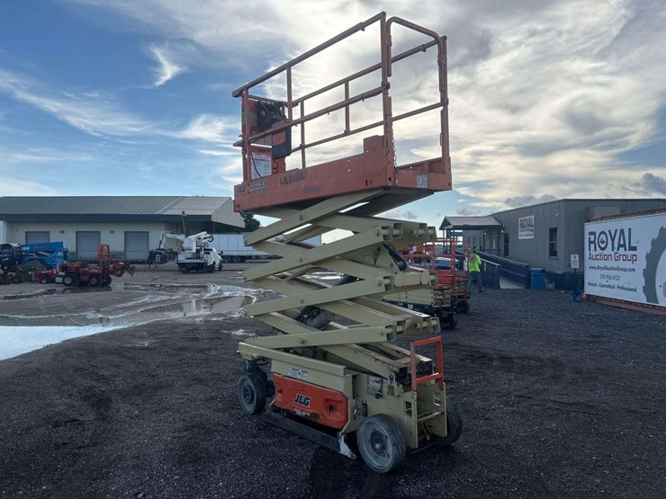 2015-jlg-2632es-image-4